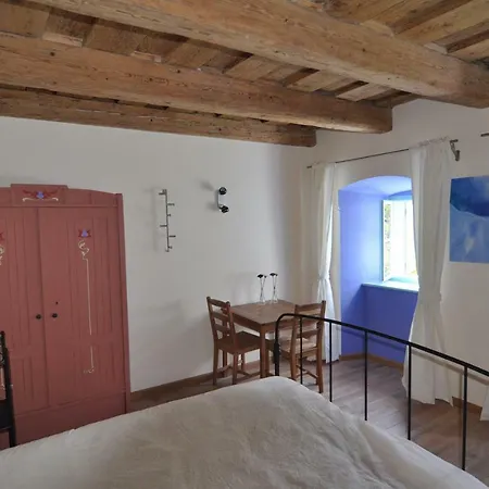 Casa de Férias Cerveny Dom Vyhne